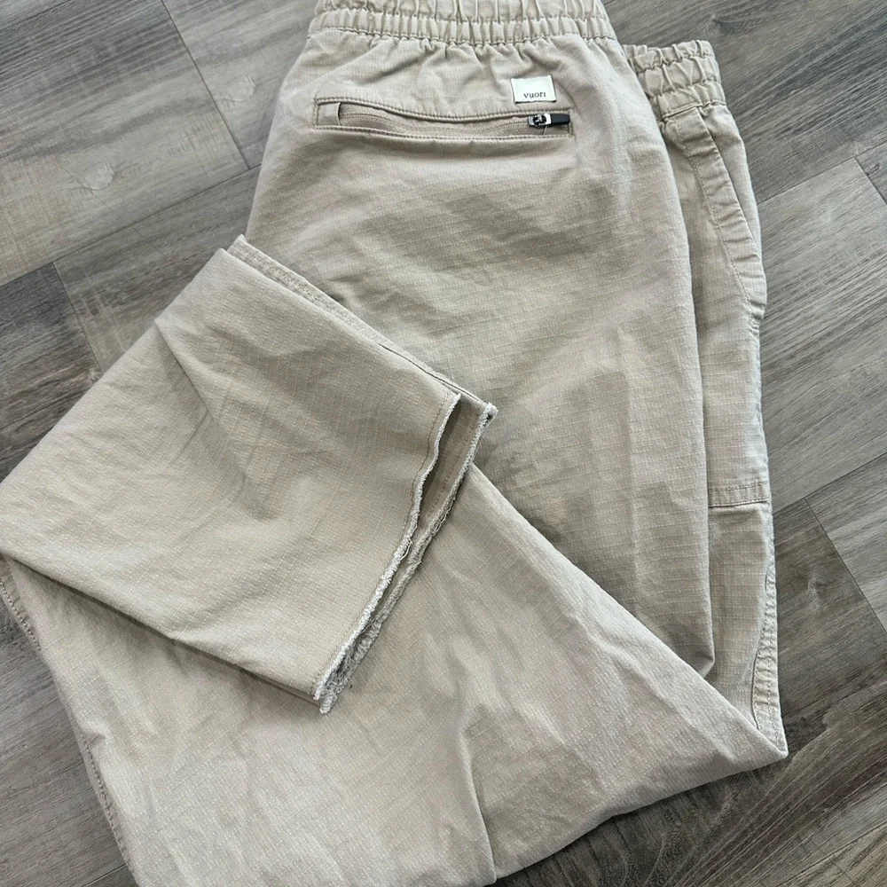 Vuori Ripstop Pants – Women’s Size M – Organic Cotton Stretch – Neutral Beige - Picture 7 of 7